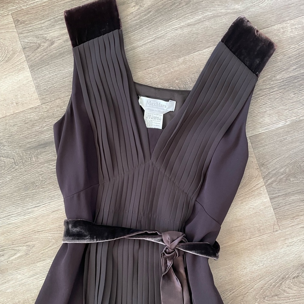 Max Mara Espresso Brown Pleated Fit and Flare Dress Velvet Sash Tie Midi 40 8 - Picture 4 of 13
